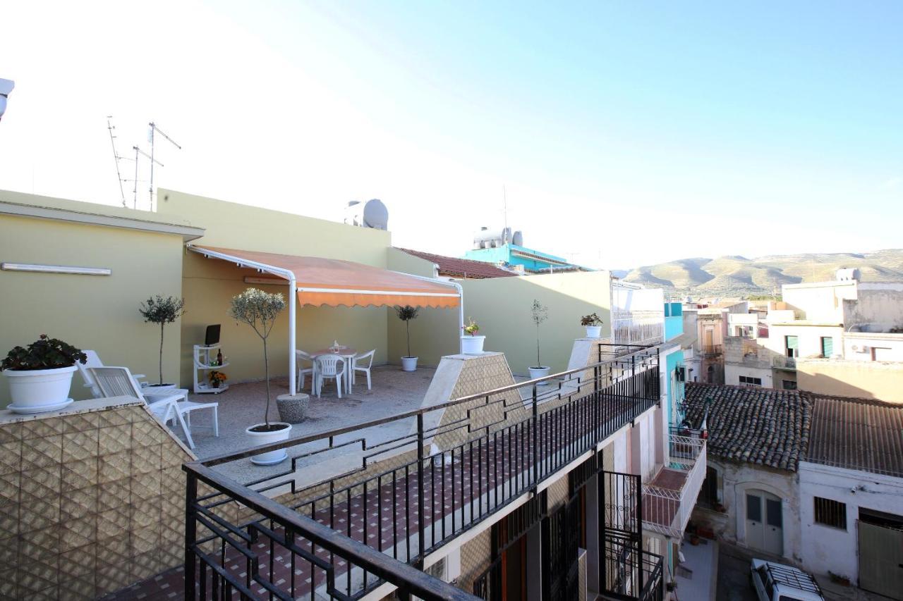 Re Sole Case Vacanze - Esclusivo Attico M A R T E Con Spaziosissima Terrazza Solarium Attrezzata Avola Dış mekan fotoğraf
