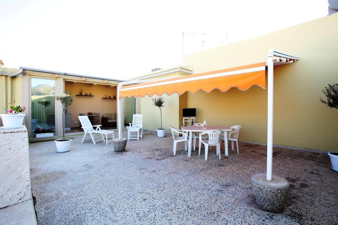 Re Sole Case Vacanze - Esclusivo Attico M A R T E Con Spaziosissima Terrazza Solarium Attrezzata Avola Dış mekan fotoğraf