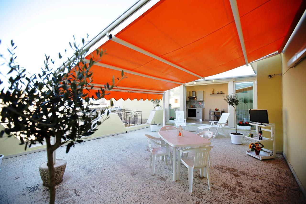 Re Sole Case Vacanze - Esclusivo Attico M A R T E Con Spaziosissima Terrazza Solarium Attrezzata Avola Dış mekan fotoğraf