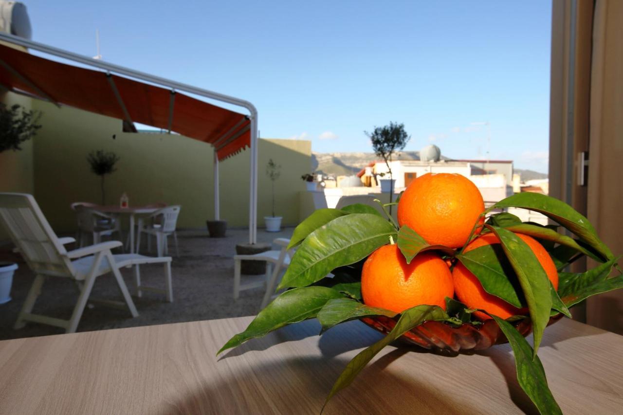 Re Sole Case Vacanze - Esclusivo Attico M A R T E Con Spaziosissima Terrazza Solarium Attrezzata Avola Dış mekan fotoğraf