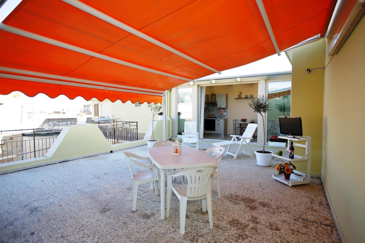 Re Sole Case Vacanze - Esclusivo Attico M A R T E Con Spaziosissima Terrazza Solarium Attrezzata Avola Dış mekan fotoğraf