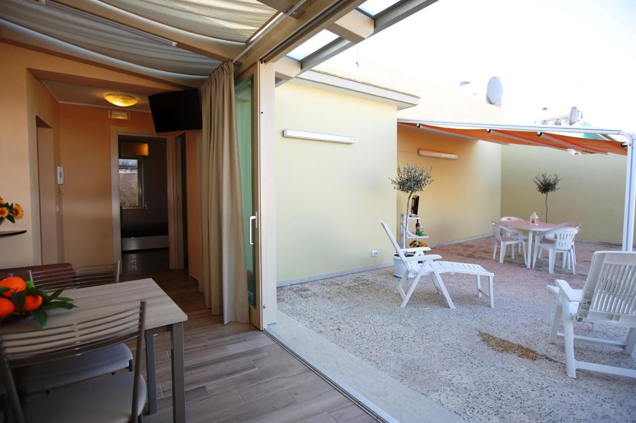 Re Sole Case Vacanze - Esclusivo Attico M A R T E Con Spaziosissima Terrazza Solarium Attrezzata Avola Dış mekan fotoğraf
