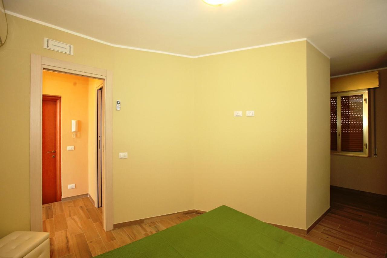Re Sole Case Vacanze - Esclusivo Attico M A R T E Con Spaziosissima Terrazza Solarium Attrezzata Avola Dış mekan fotoğraf