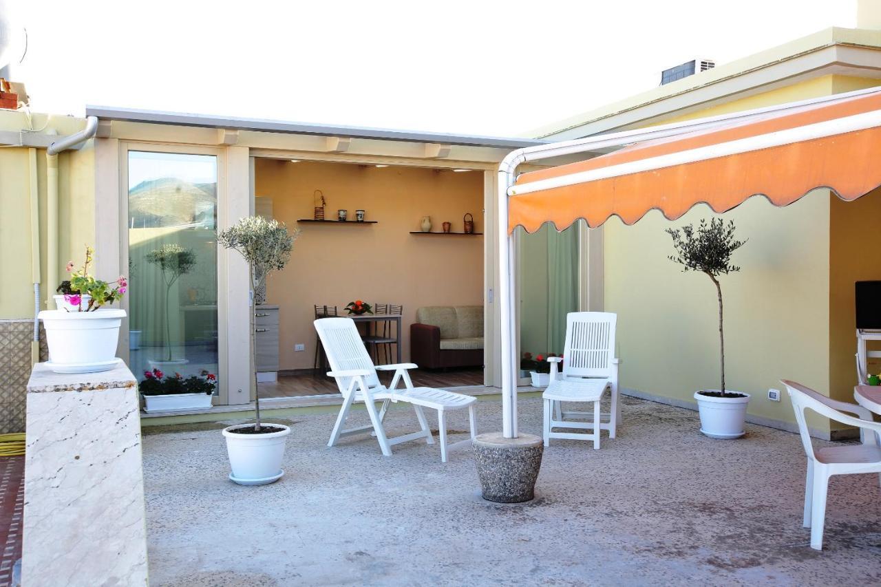 Re Sole Case Vacanze - Esclusivo Attico M A R T E Con Spaziosissima Terrazza Solarium Attrezzata Avola Dış mekan fotoğraf